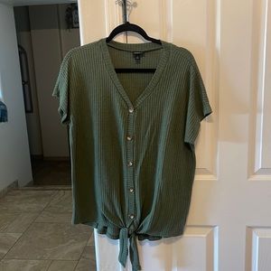 Torrid Blouse with tie bottom and button detail, Size 1